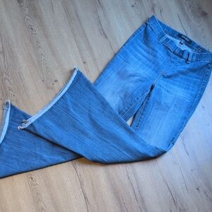 Judy Blue Pull On Super Flare Raw Hem Jeans 5/27